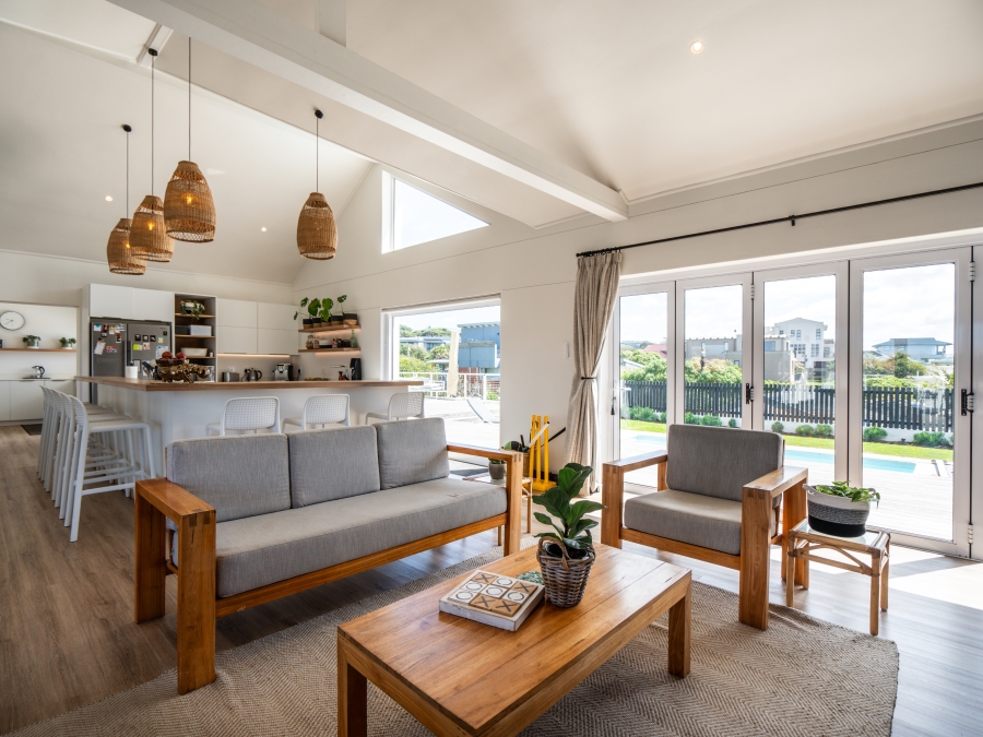 4 Bedroom Property for Sale in West Beach Eastern Cape